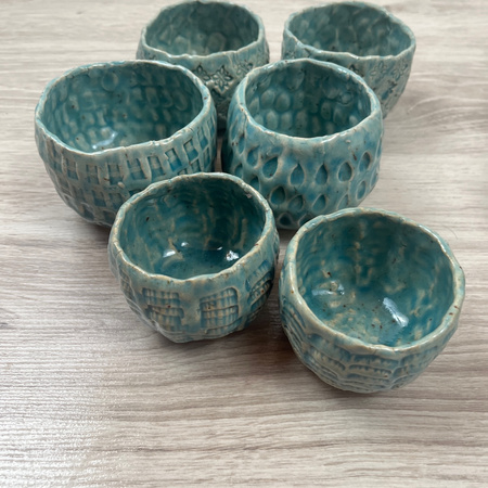 Jasnoturkusowa Czarka we Wzorki